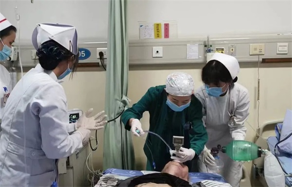 堅守“醫(yī)”線的春節(jié)“不歸人”！ 通用醫(yī)療醫(yī)護人員堅守崗位，保障春節(jié)(圖7)